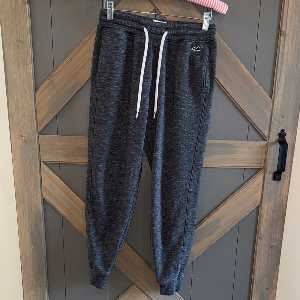 Hollister Must-Have Collection fleece joggers